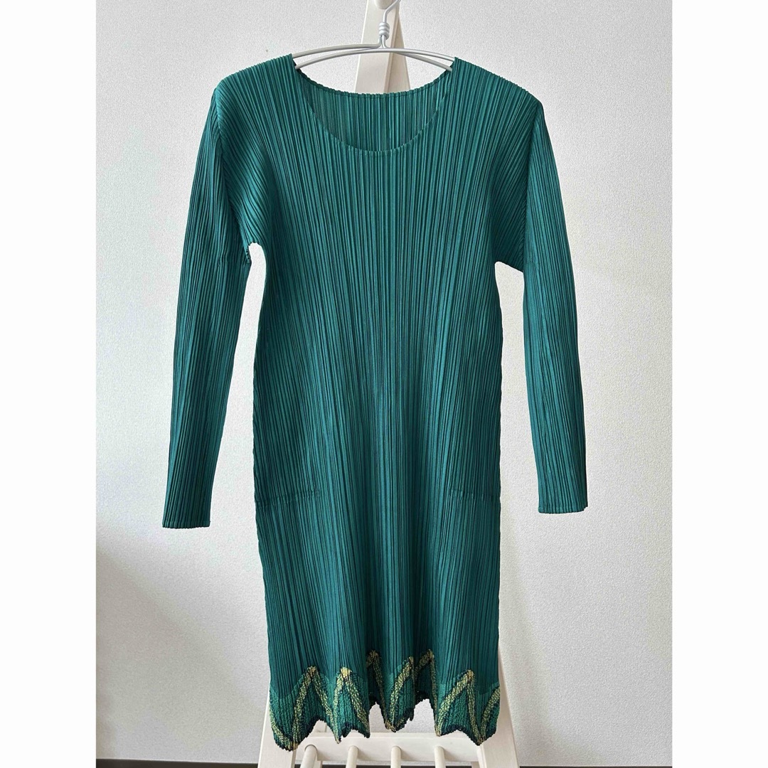 PLEATS PLEASE ISSEY MIYAKE - プリーツプリーズ/トップスの PLEATS PLEASE ISSEY MIYAKE - プリーツプリーズ/トップスの