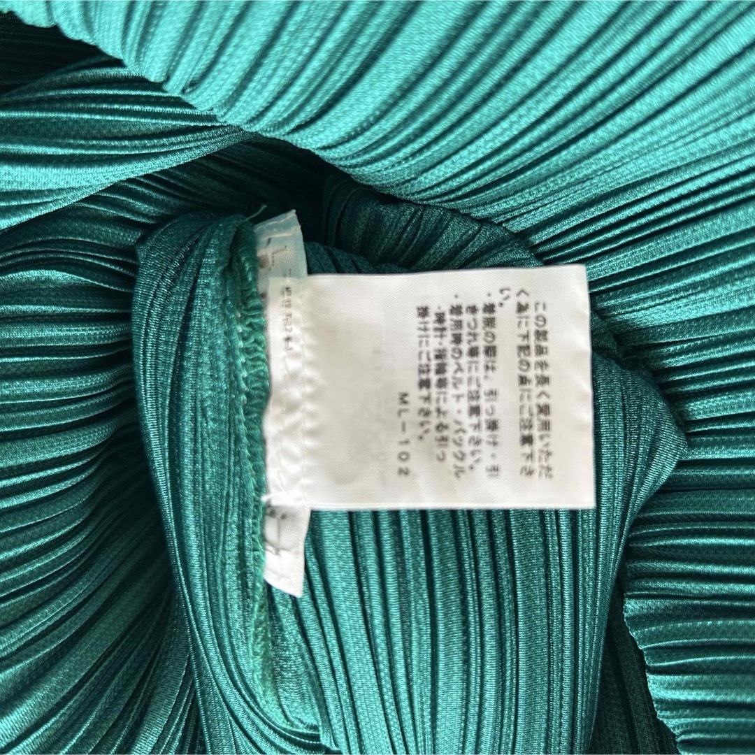 PLEATS PLEASE ISSEY MIYAKE - プリーツプリーズ/トップスの PLEATS PLEASE ISSEY MIYAKE - プリーツプリーズ/トップスの