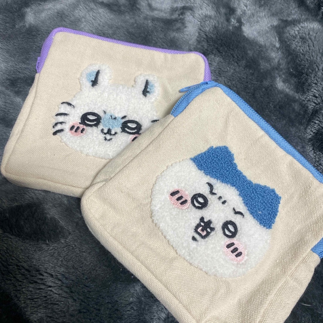 ちいかわ(チイカワ)のハチワレ モモンガ ポーチ ガチャ エンタメ/ホビーのおもちゃ/ぬいぐるみ(キャラクターグッズ)の商品写真