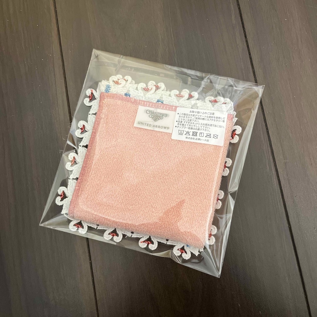 UNITED ARROWS - 近沢レース🌟LOVE ハンカチ(ピンク)の通販 by UNITED ARROWS - 近沢レース🌟LOVE ハンカチ(ピンク)の通販 by