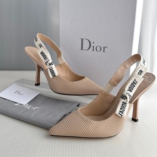 Christian Dior(ハイヒール/パンプス)のフリマアイテム一覧 Christian Dior(ハイヒール/パンプス)のフリマアイテム一覧