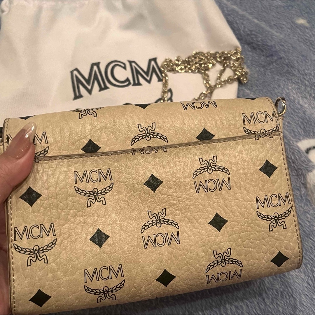 MCM - MCM ベージュレザーショルダーバッグの通販 by チェリー's MCM - MCM ベージュレザーショルダーバッグの通販 by チェリー's