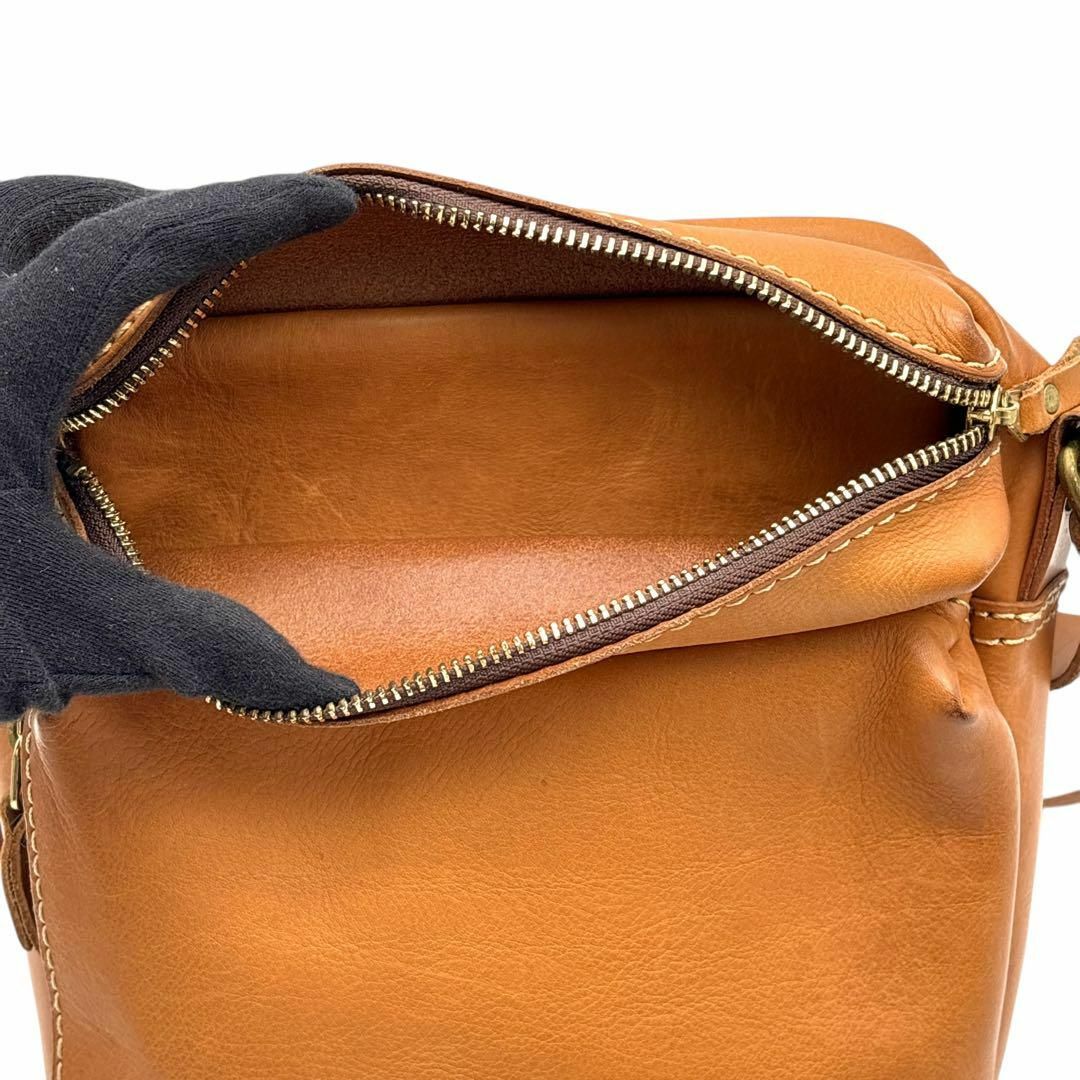 HERZ - 【美品】HERZ ヘルツ ショルダーバッグ 本革 キャメル HERZ - 【美品】HERZ ヘルツ ショルダーバッグ 本革 キャメル