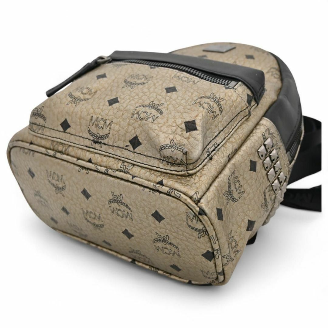 MCM - MCM ミニリュック ロゴ シルバー×スタッズ Bランク MCM - MCM ミニリュック ロゴ シルバー×スタッズ Bランク