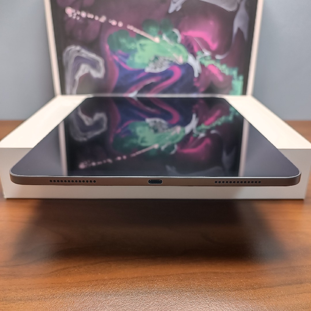 Apple - (美品) iPad Pro 11インチ 第ー世代 512GB キーボード Apple - (美品) iPad Pro 11インチ 第ー世代 512GB キーボード
