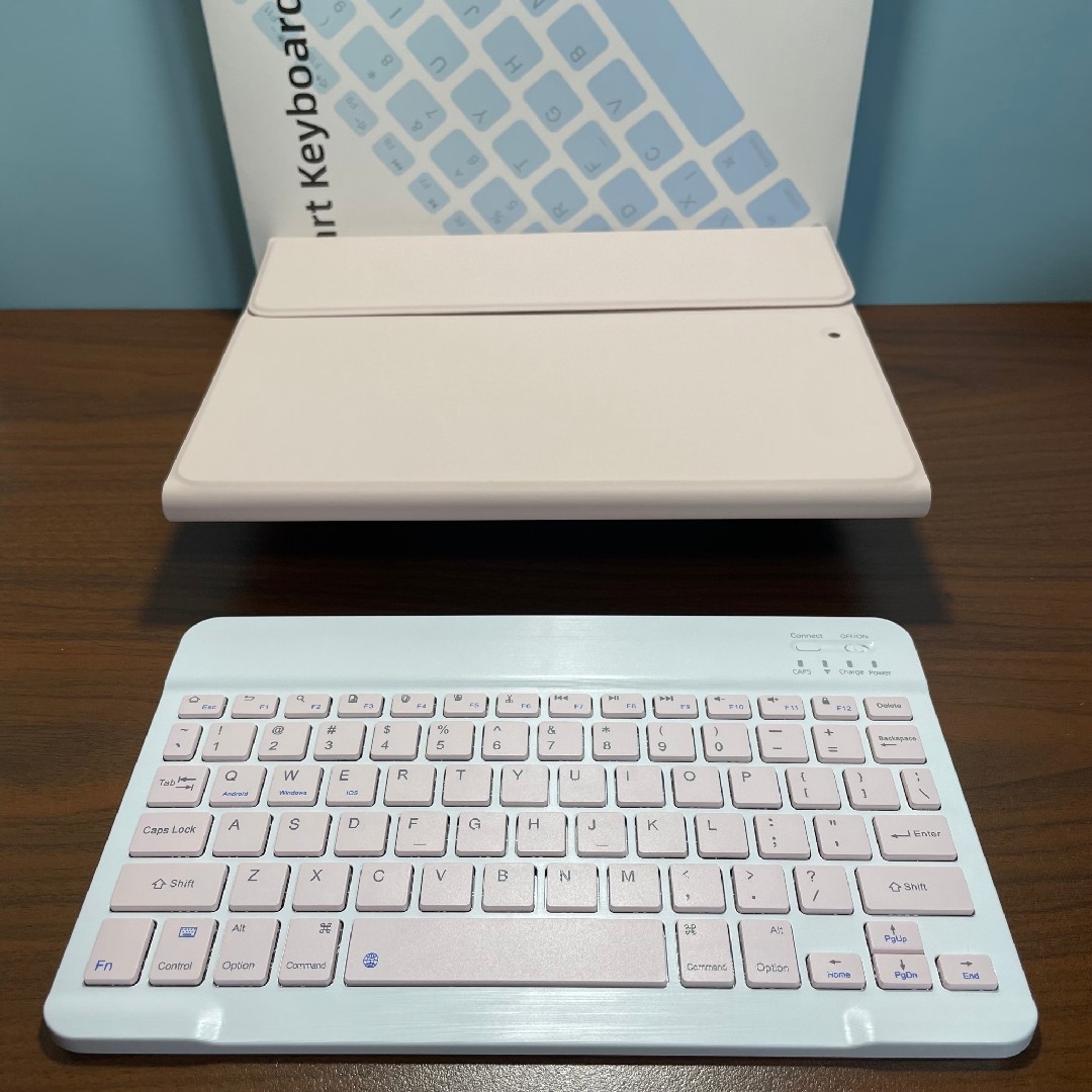 Apple - (美品) iPad 10.2 第7世代 WiFi 32GB キーボード付きの Apple - (美品) iPad 10.2 第7世代 WiFi 32GB キーボード付きの