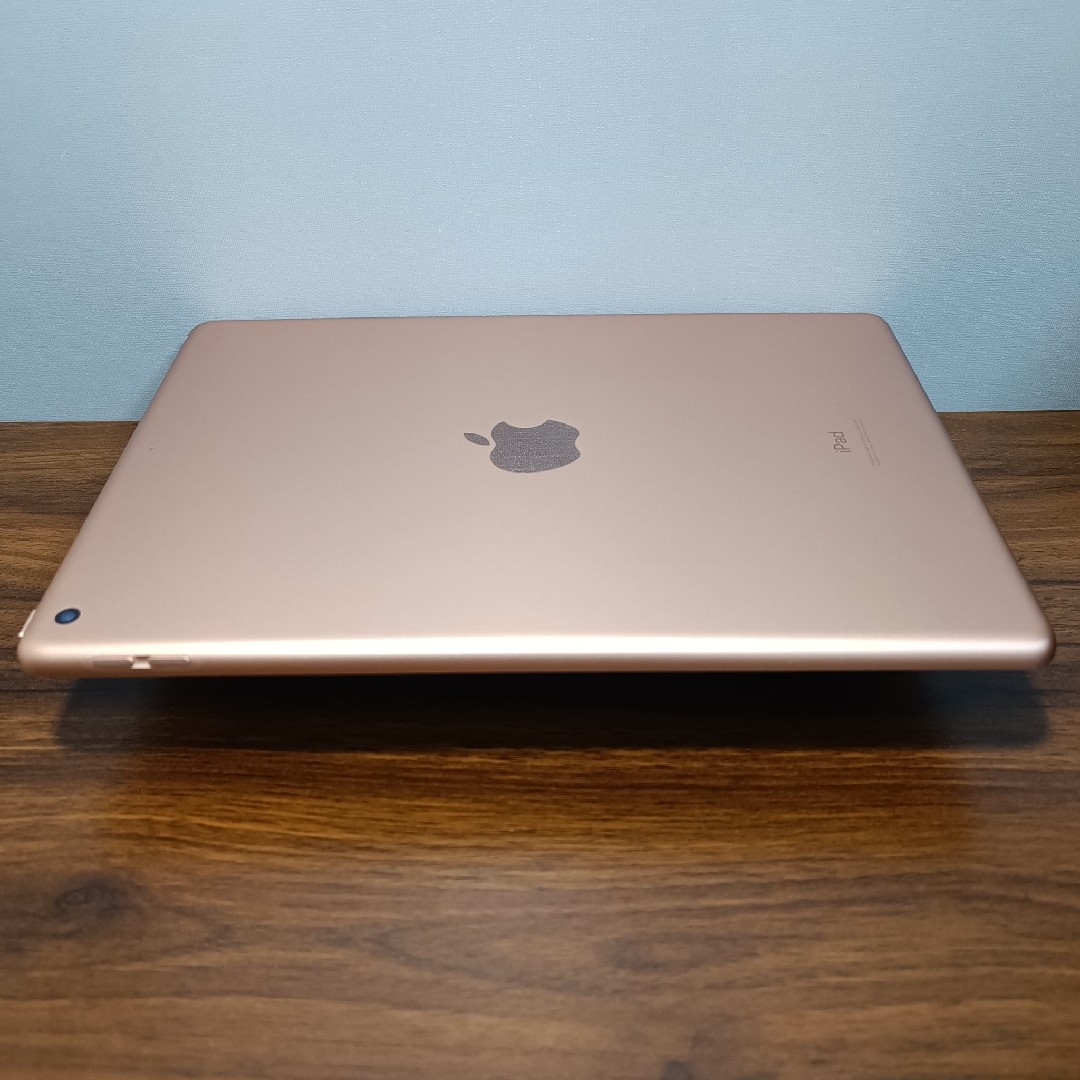 Apple - (美品) iPad 10.2 第7世代 WiFi 32GB キーボード付きの Apple - (美品) iPad 10.2 第7世代 WiFi 32GB キーボード付きの