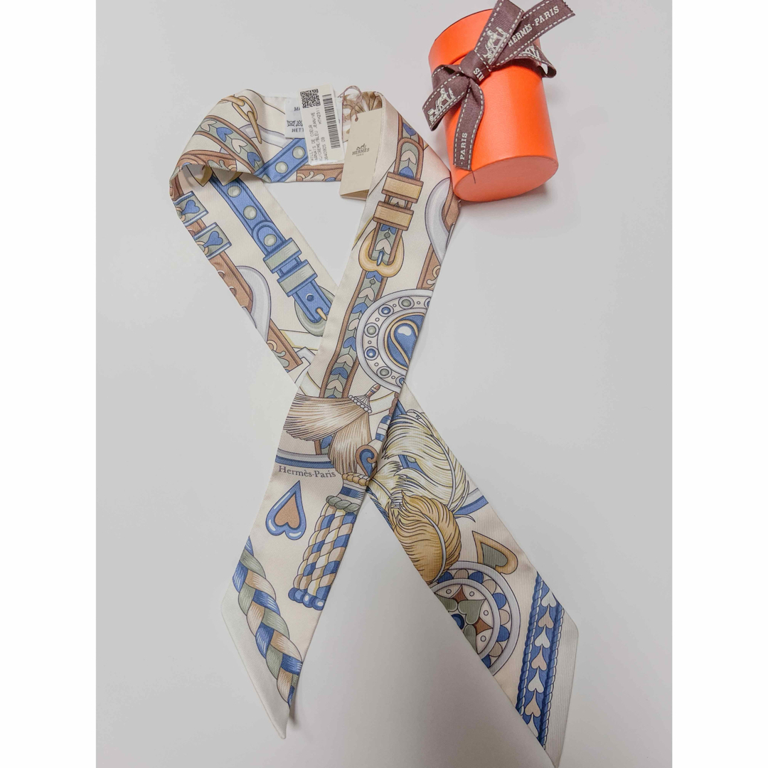 HERMES - 【新品タグ付き】エルメス ツイリー アルネドゥクール HERMES - 【新品タグ付き】エルメス ツイリー アルネドゥクール