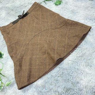 インディヴィ(INDIVI)の【INDIVI】チェック柄スカート　シルク混合　総柄　(8)(ひざ丈スカート)