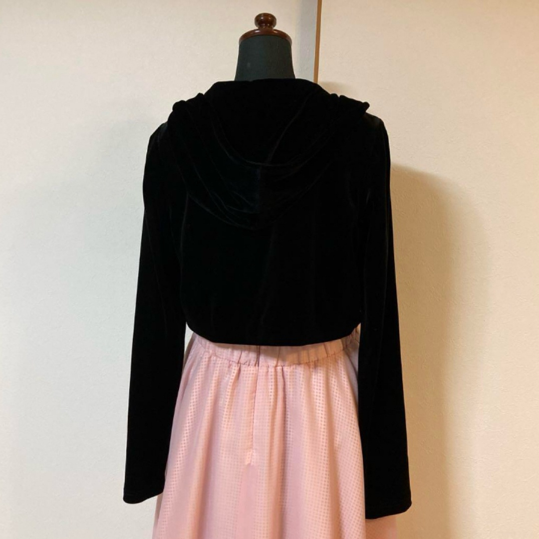 FOXEY - 美品¥62,640♡FOXEY ベロアパーカー(黒) 42 40の通販 by FOXEY - 美品¥62,640♡FOXEY ベロアパーカー(黒) 42 40の通販 by