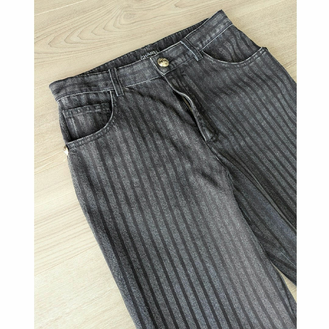 CHANEL - シャネル デニム 黒ストライプ 38の通販 by kirika's CHANEL - シャネル デニム 黒ストライプ 38の通販 by kirika's