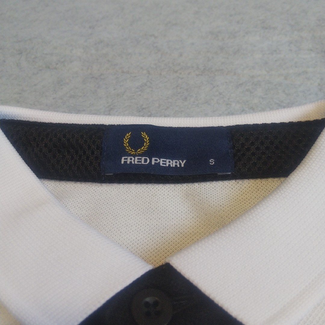 FRED PERRY - FRED PERRY 半袖 ポロシャツ【超美品】 月桂樹 FRED PERRY - FRED PERRY 半袖 ポロシャツ【超美品】 月桂樹