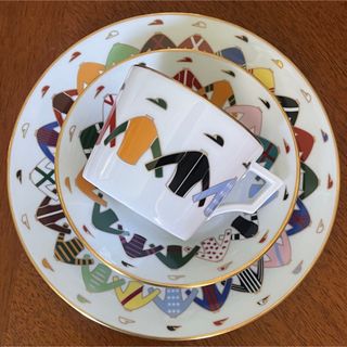 スタイリスト私物 マドカリンダル Madoka Rindal マグカップの スタイリスト私物 マドカリンダル Madoka Rindal マグカップの