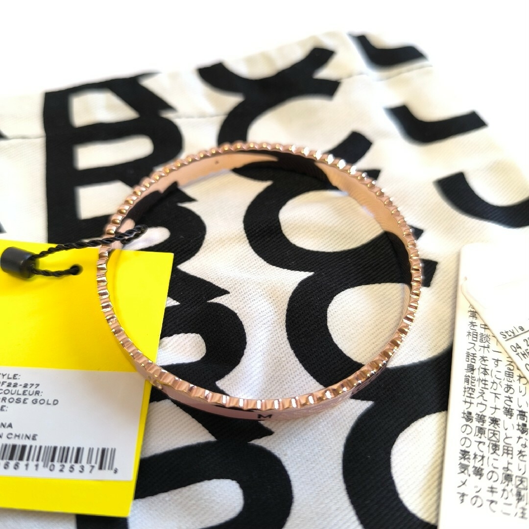 MARC JACOBS - 新品☆マーク・ジェイコブス☆バングル 細 ピンク MARC JACOBS - 新品☆マーク・ジェイコブス☆バングル 細 ピンク