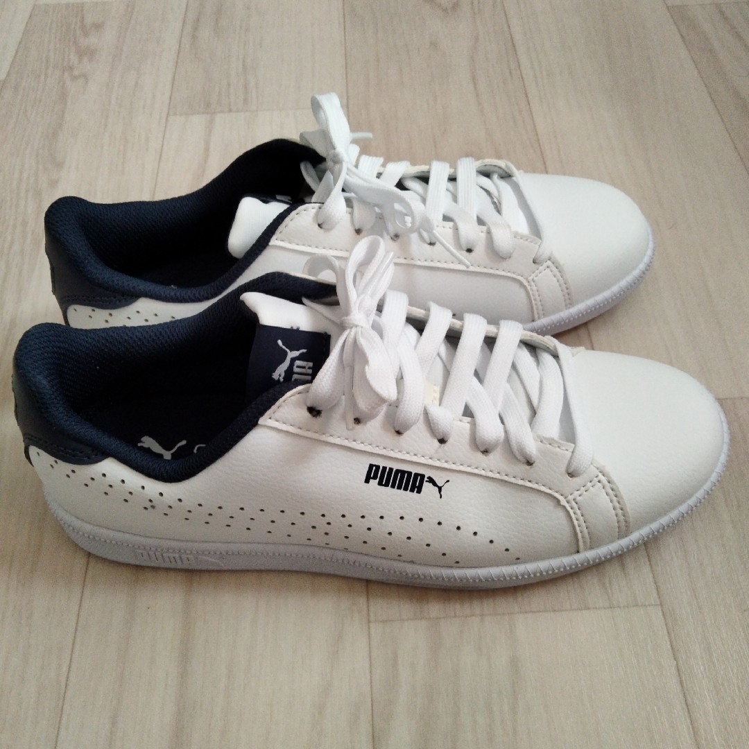 PUMA - 美品25センチPUMAスニーカーホワイトの通販 by zero4rr's PUMA - 美品25センチPUMAスニーカーホワイトの通販 by zero4rr's