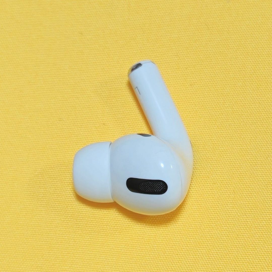 Apple - AirPods Pro 第1世代 左耳 A2084 イヤホンの通販 by Apple - AirPods Pro 第1世代 左耳 A2084 イヤホンの通販 by