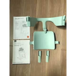 Stokke(グリーン・カーキ/緑色系)のフリマアイテム一覧 Stokke(グリーン・カーキ/緑色系)のフリマアイテム一覧