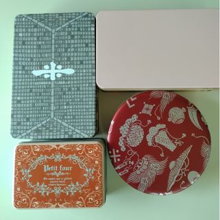 お菓子 空き缶　(小物入れ)