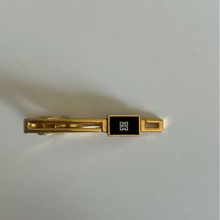 GIVENCHY(ネクタイピン)のフリマアイテム一覧 GIVENCHY(ネクタイピン)のフリマアイテム一覧