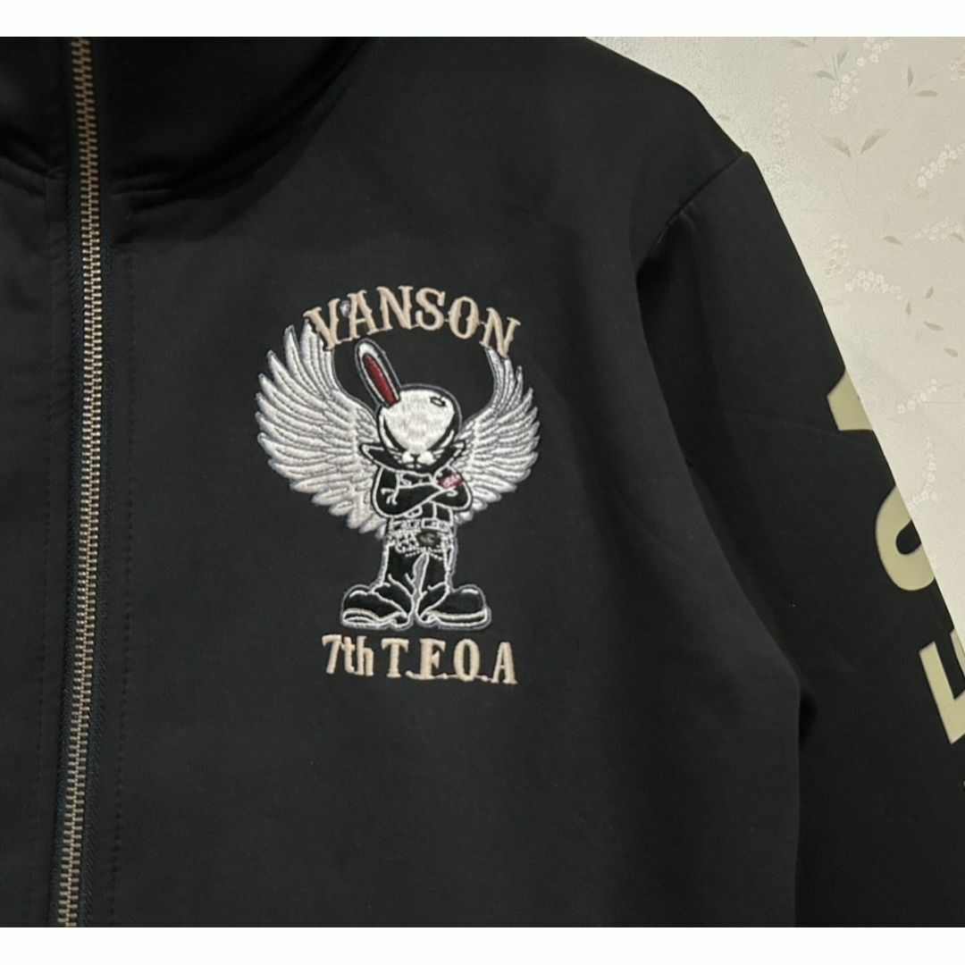 VANSON - *VANSON×デスラビット 刺繍 袖ロゴ トラック VANSON - *VANSON×デスラビット 刺繍 袖ロゴ トラック