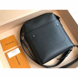 LOUIS VUITTON - ルイヴィトン ファレル エンブロイダード LOUIS VUITTON - ルイヴィトン ファレル エンブロイダード