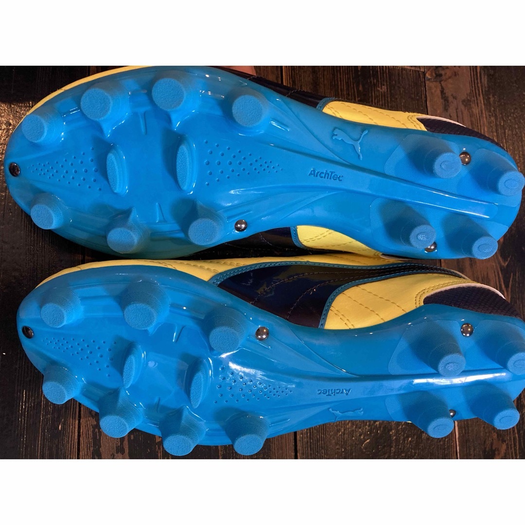 PUMA - 新品 ジュニア用23cm レア商品 サッカースパイク プーマ PUMA - 新品 ジュニア用23cm レア商品 サッカースパイク プーマ