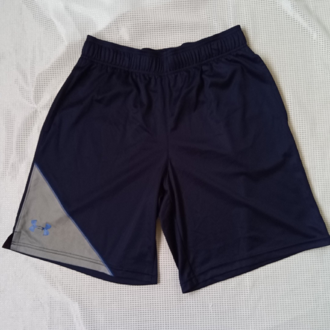 UNDER ARMOUR - アンダーアーマー ハーフパンツ ショートパンツ UNDER ARMOUR - アンダーアーマー ハーフパンツ ショートパンツ