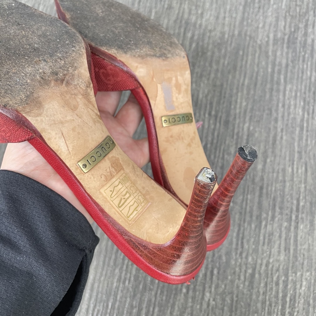 GUCCI - 【人気】GUCCIのサンダルの通販 by もち豆|グッチなら GUCCI - 【人気】GUCCIのサンダルの通販 by もち豆|グッチなら