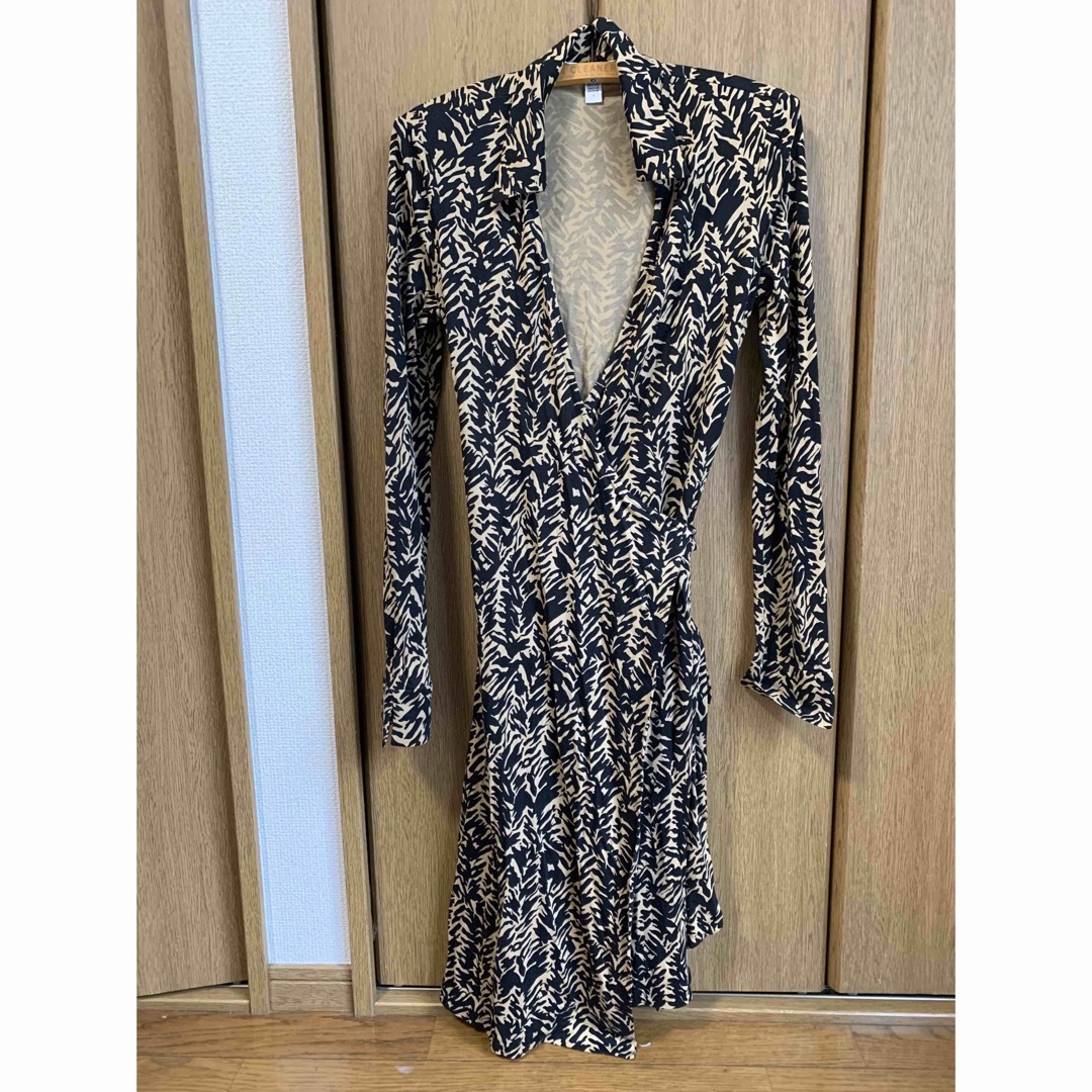 DIANE von FURSTENBERG - 美品 ダイアンフォンファステンバーグ DIANE von FURSTENBERG - 美品 ダイアンフォンファステンバーグ