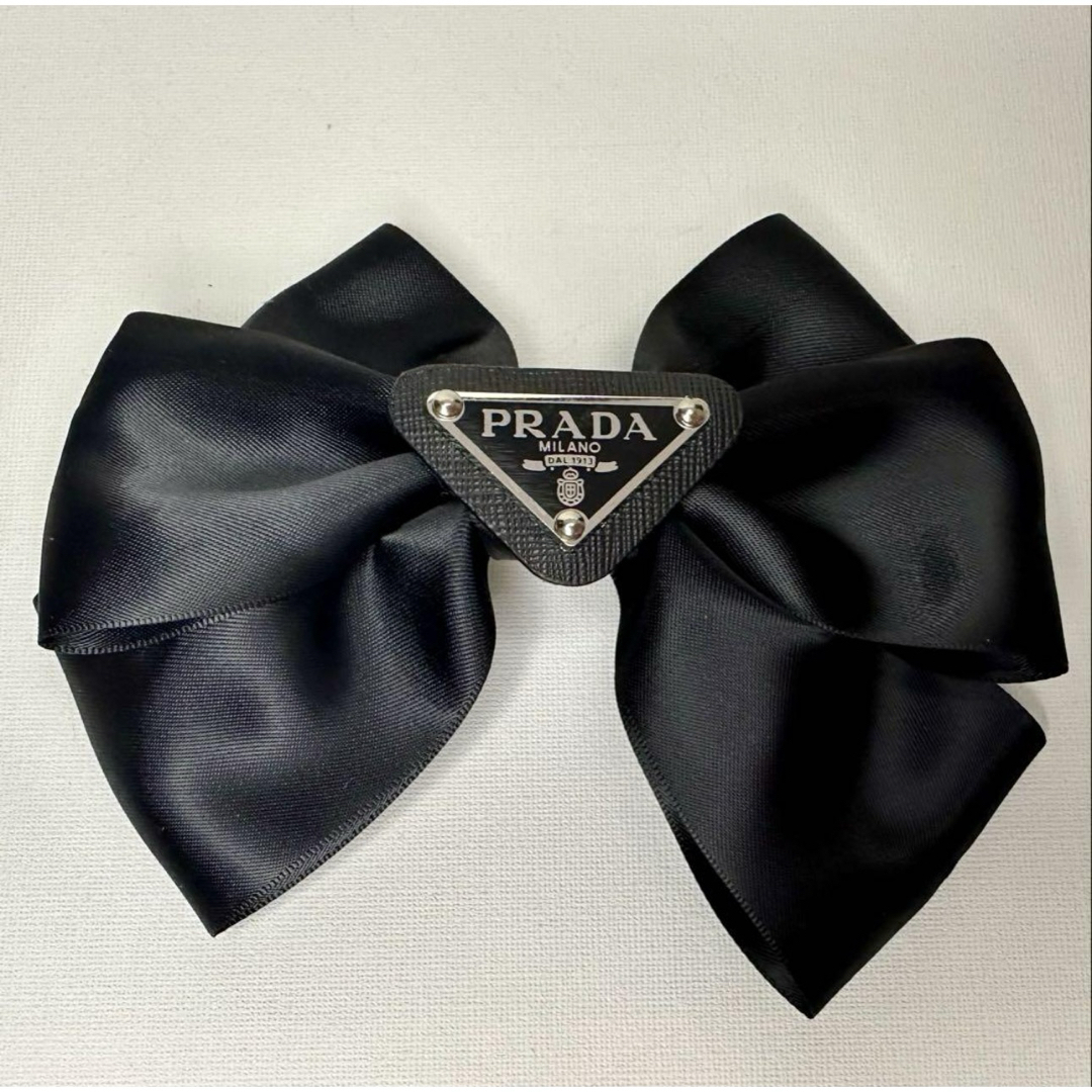 最安値 プラダ PRADA バレッタ リボン ヘアクリップ 新品の通販 最安値 プラダ PRADA バレッタ リボン ヘアクリップ 新品の通販