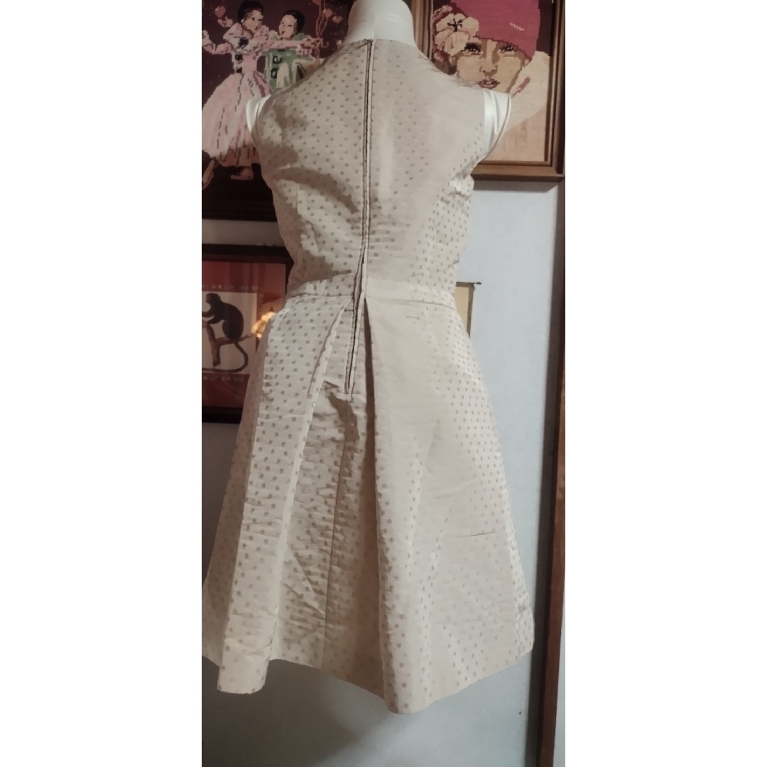 RED VALENTINO - 美品❤レッドヴァレンティノ❤ノースリーブひざ RED VALENTINO - 美品❤レッドヴァレンティノ❤ノースリーブひざ