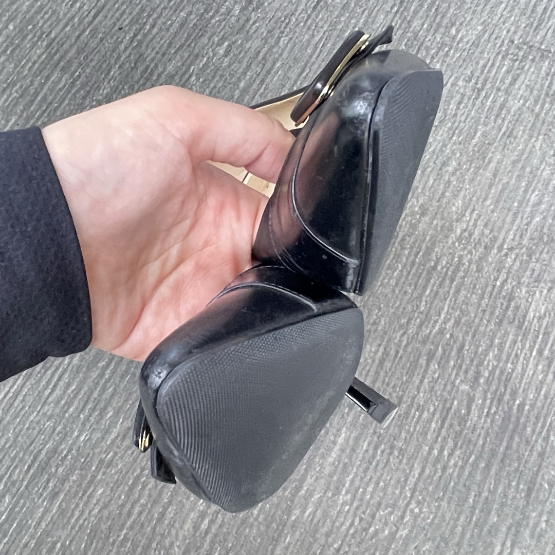 TOD'S - 【人気】Tod's ポインテッドバックル ヒールの通販 by TOD'S - 【人気】Tod's ポインテッドバックル ヒールの通販 by