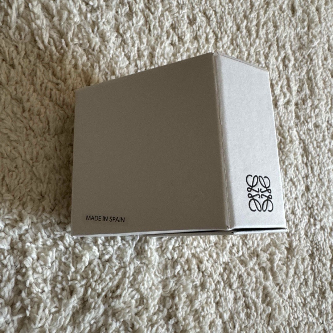 LOEWE - ロエベ LOEWE アナグラム ブローチの通販 by ^_ LOEWE - ロエベ LOEWE アナグラム ブローチの通販 by ^_
