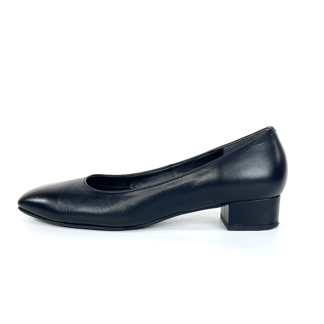 DIANA - 【美品】DIANA WELL FIT スクエアトゥ パンプス 黒 23.5 DIANA - 【美品】DIANA WELL FIT スクエアトゥ パンプス 黒 23.5