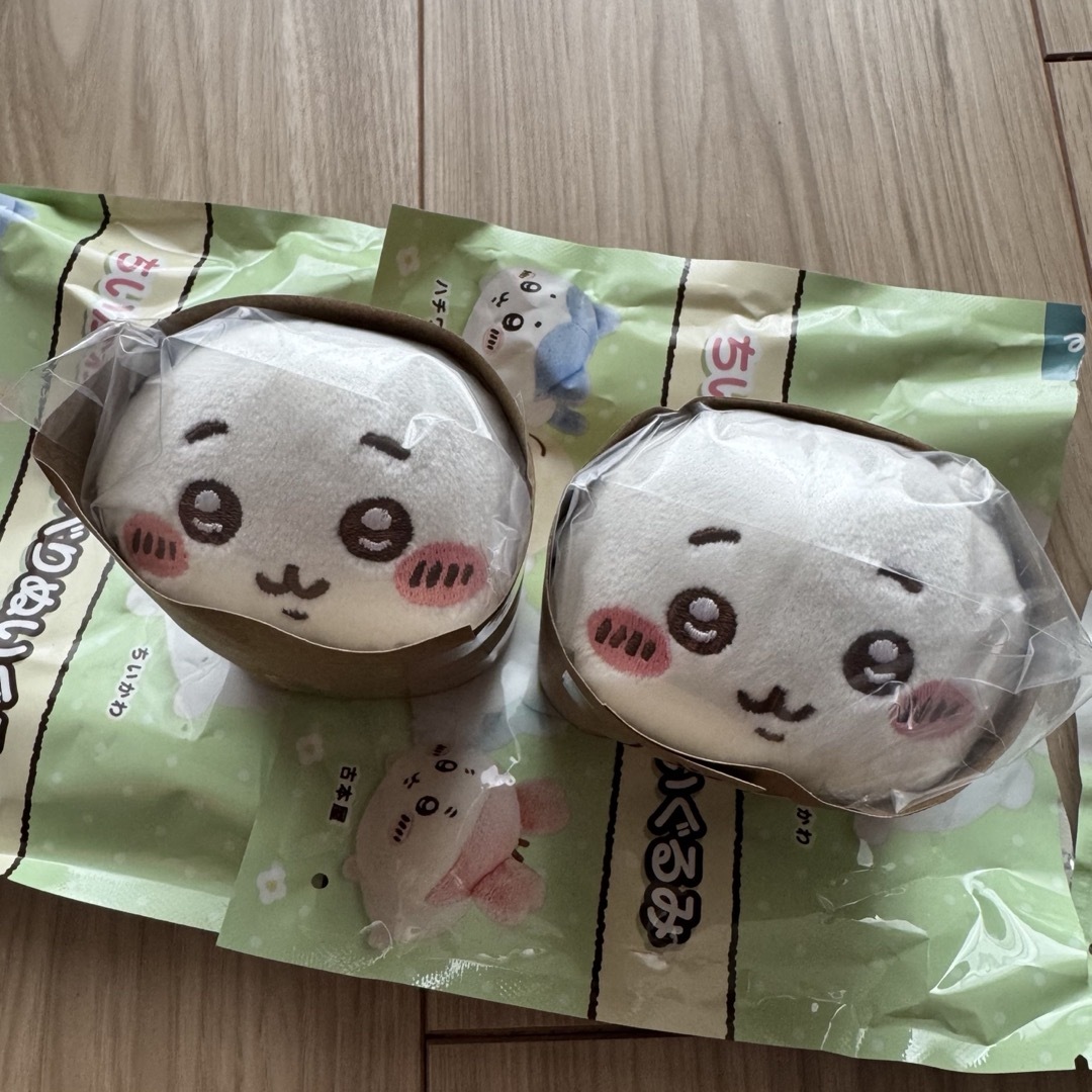 ちいかわ ねそべりぬいぐるみ 2個セット エンタメ/ホビーのおもちゃ/ぬいぐるみ(ぬいぐるみ)の商品写真