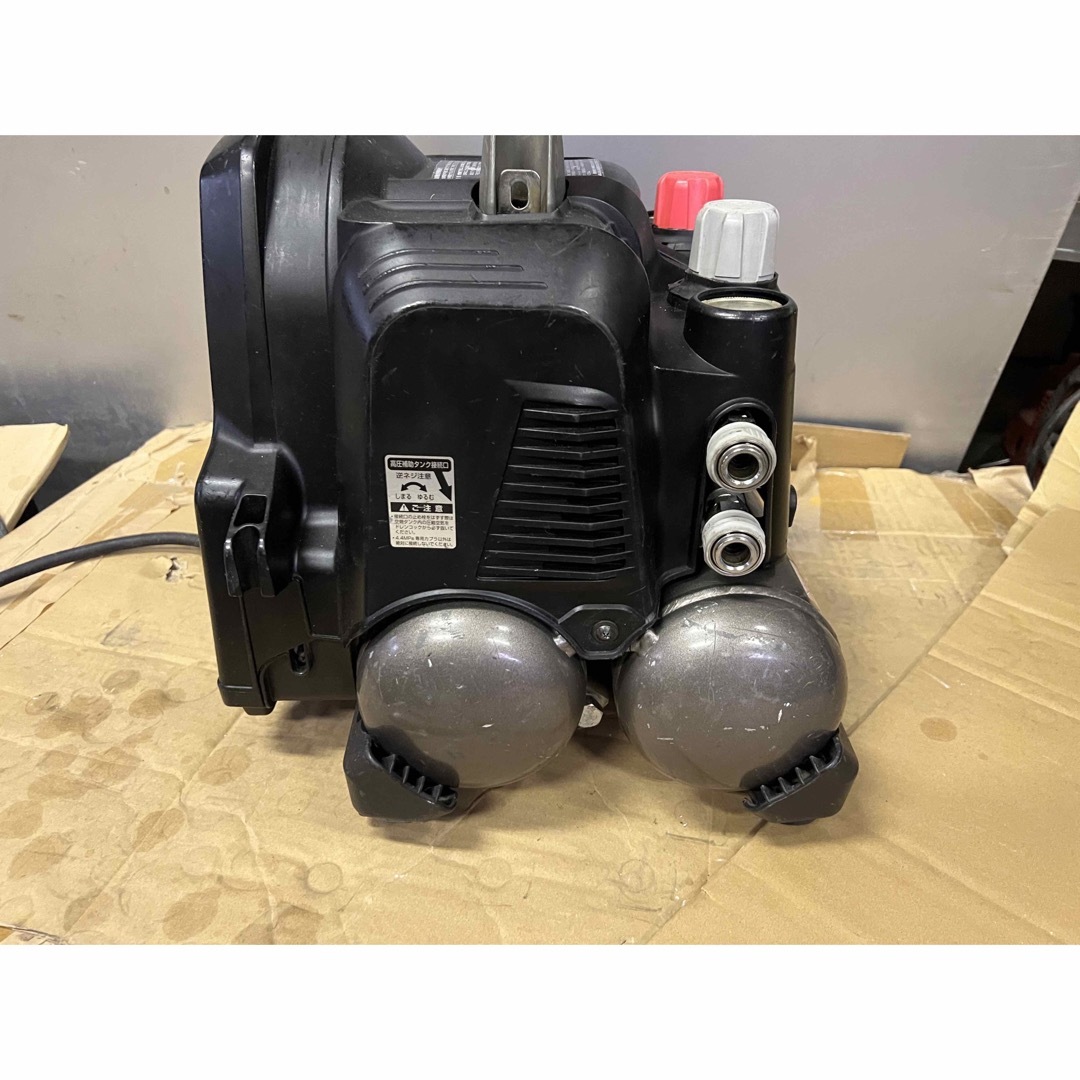 中古 日立エアーコンプレッサーEC1245H軽搬型HiKOKIの通販 by 中古 日立エアーコンプレッサーEC1245H軽搬型HiKOKIの通販 by