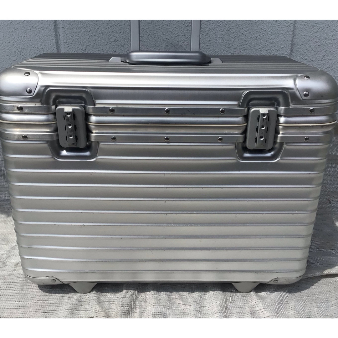 RIMOWA - 希少、廃盤リモワ トパーズパイロットトローリー2輪の RIMOWA - 希少、廃盤リモワ トパーズパイロットトローリー2輪の