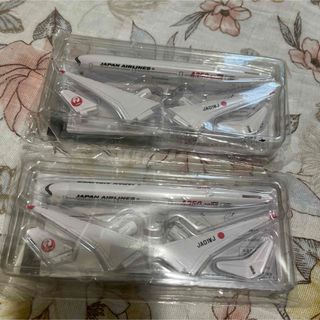 JAL(日本航空) - 【最終価格】JAL J-AIR EMBRAER 190 1/100模型 JAL(日本航空) - 【最終価格】JAL J-AIR EMBRAER 190 1/100模型