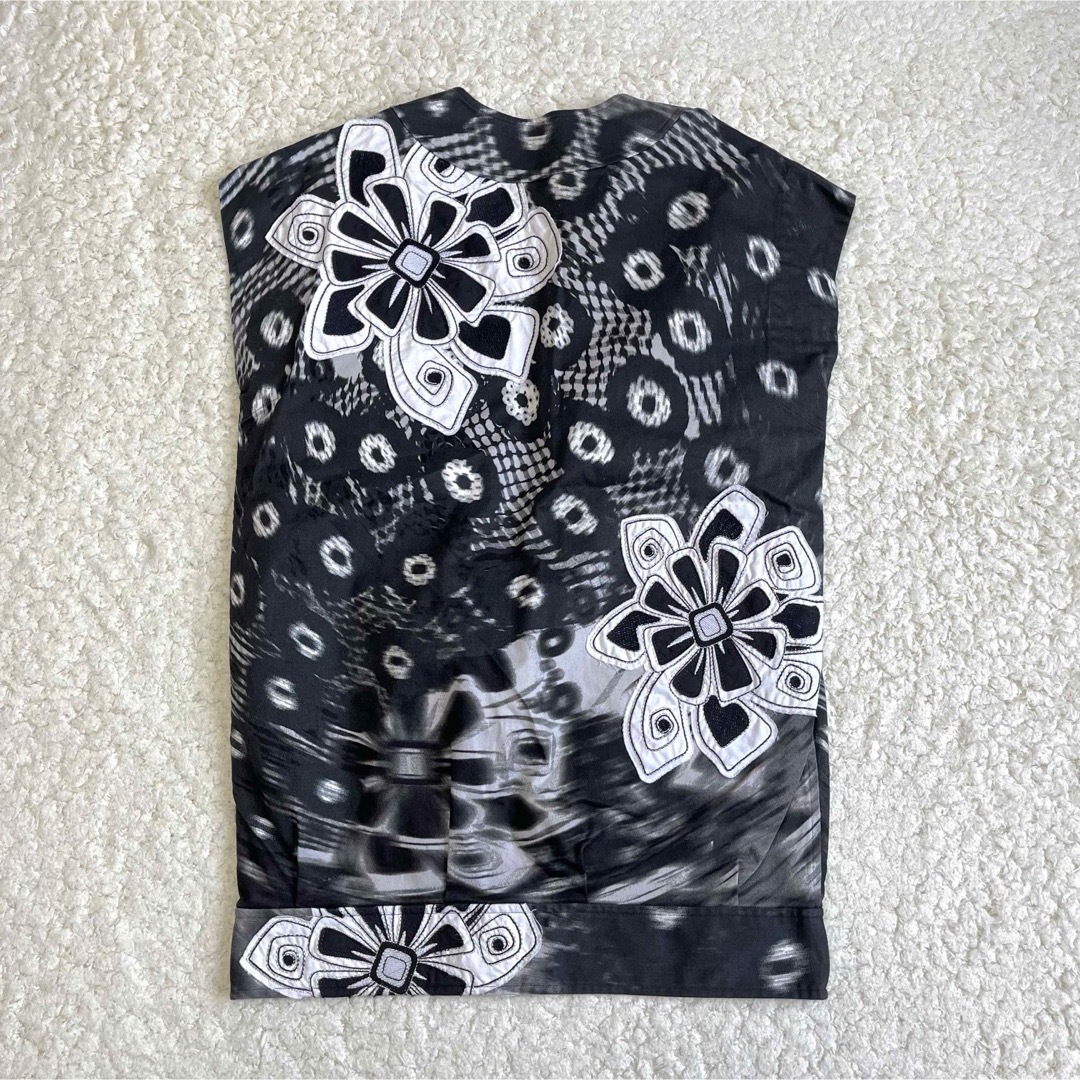 ISSEY MIYAKE - 希少 イッセイミヤケ 総柄 花 刺繍 ノースリーブ ISSEY MIYAKE - 希少 イッセイミヤケ 総柄 花 刺繍 ノースリーブ
