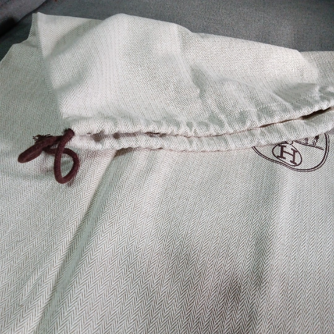 HERMES - 新品 正規品HERMES エルメス保存袋 巾着袋 布袋 縦47 HERMES - 新品 正規品HERMES エルメス保存袋 巾着袋 布袋 縦47
