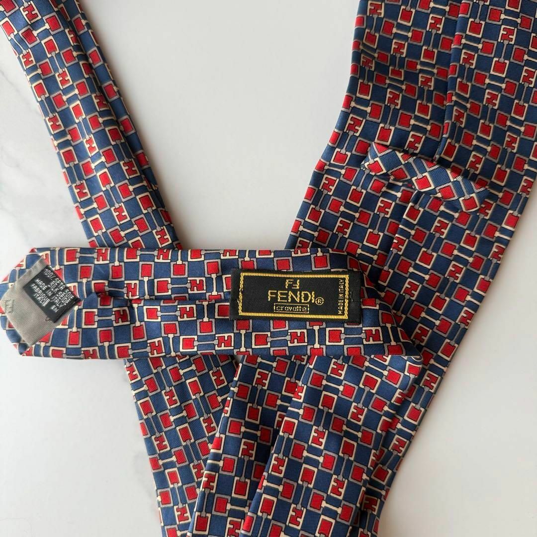 FENDI - 【美品✨️】FENDI フェンディ シルク100% ネクタイ FENDI - 【美品✨️】FENDI フェンディ シルク100% ネクタイ