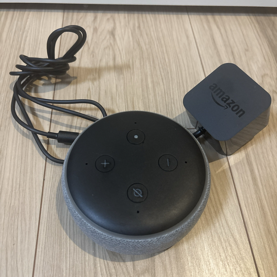 Amazon(アマゾン)のAmazon Echo Dot with Alexa 第3世代 スマホ/家電/カメラのオーディオ機器(スピーカー)の商品写真