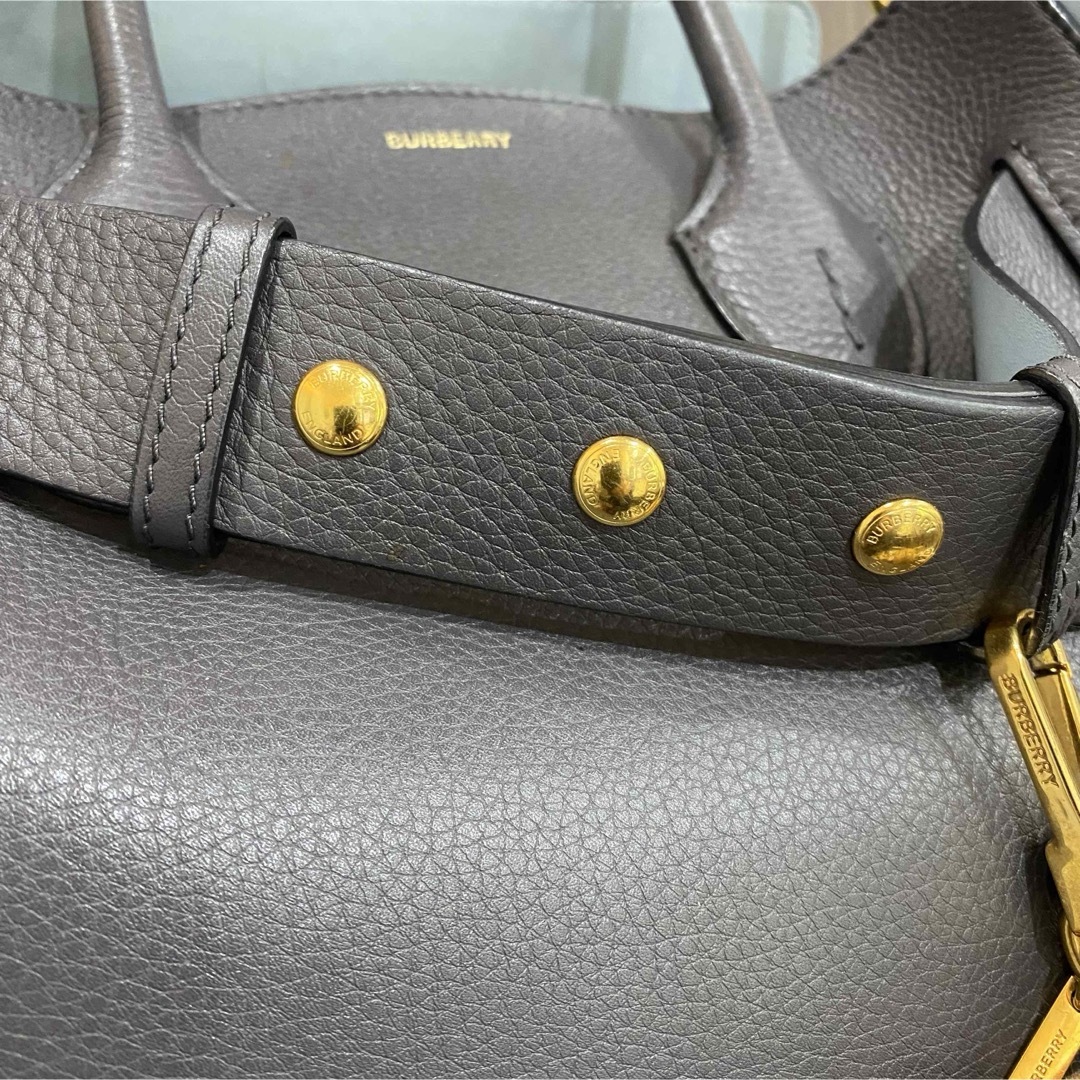 BURBERRY - チャーム付 バーバリー ベルトバッグ 2way バッグ BURBERRY - チャーム付 バーバリー ベルトバッグ 2way バッグ
