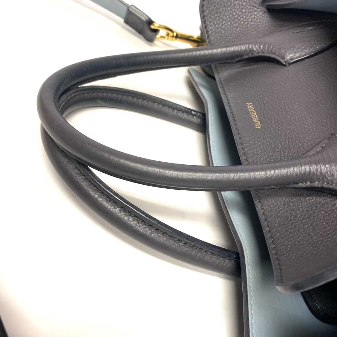 BURBERRY - チャーム付 バーバリー ベルトバッグ 2way バッグ BURBERRY - チャーム付 バーバリー ベルトバッグ 2way バッグ