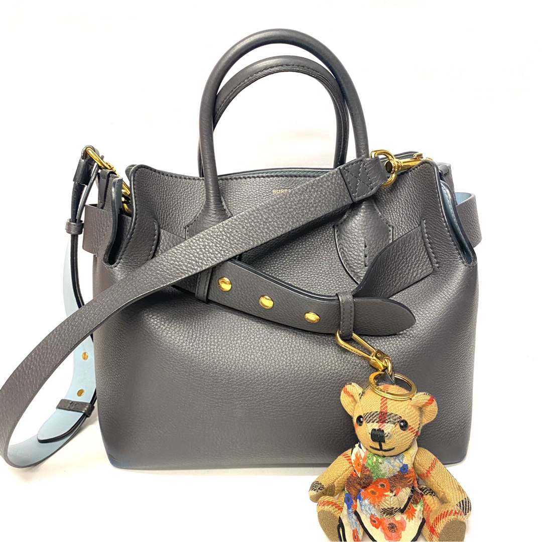 BURBERRY - チャーム付 バーバリー ベルトバッグ 2way バッグ BURBERRY - チャーム付 バーバリー ベルトバッグ 2way バッグ