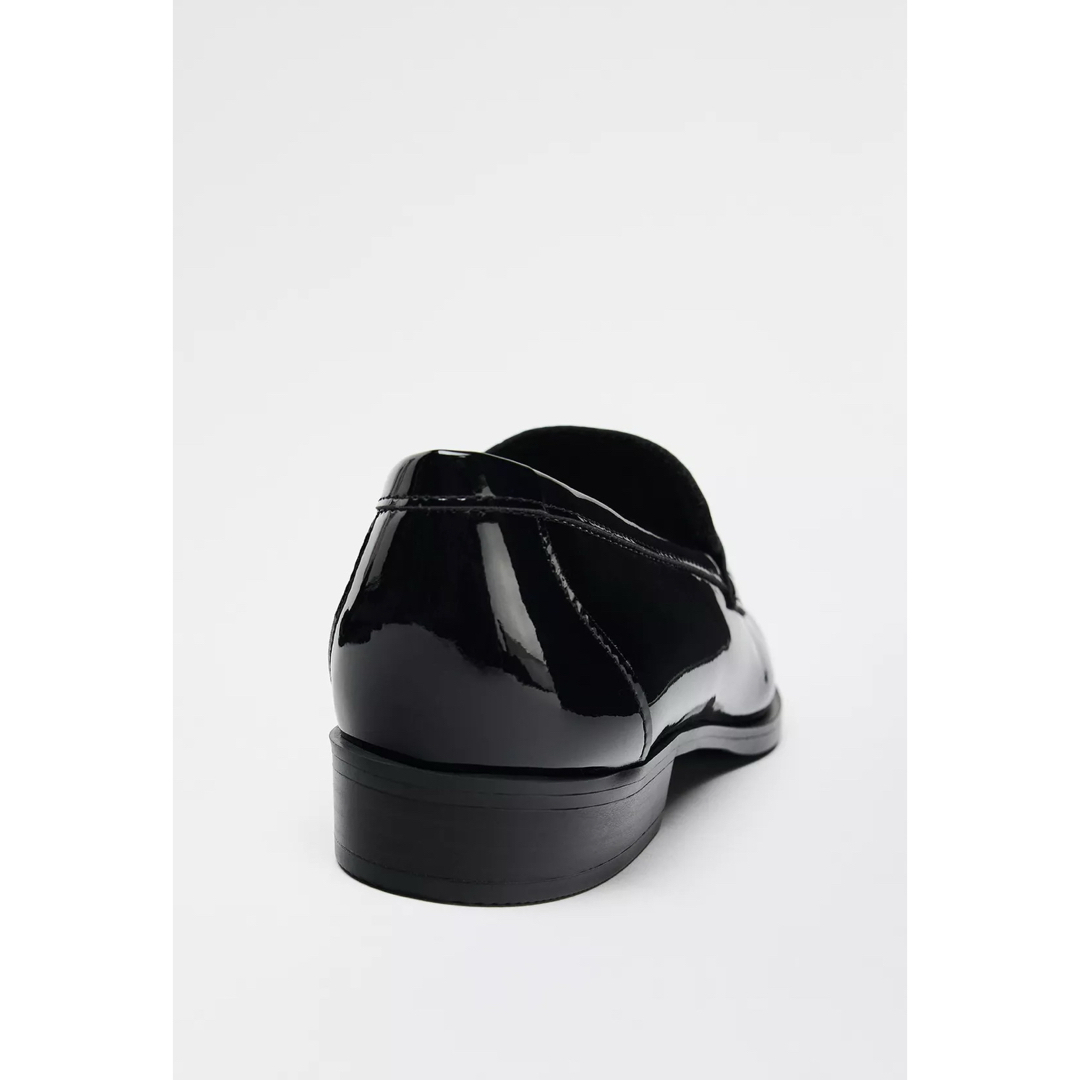 ZARA - 完売品 ZARA エナメル風ローファー 36サイズ(23.5cm)新品 ZARA - 完売品 ZARA エナメル風ローファー 36サイズ(23.5cm)新品