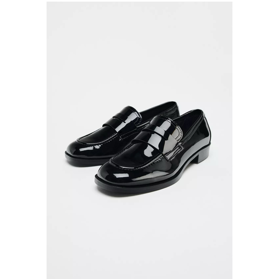 ZARA - 完売品 ZARA エナメル風ローファー 36サイズ(23.5cm)新品 ZARA - 完売品 ZARA エナメル風ローファー 36サイズ(23.5cm)新品