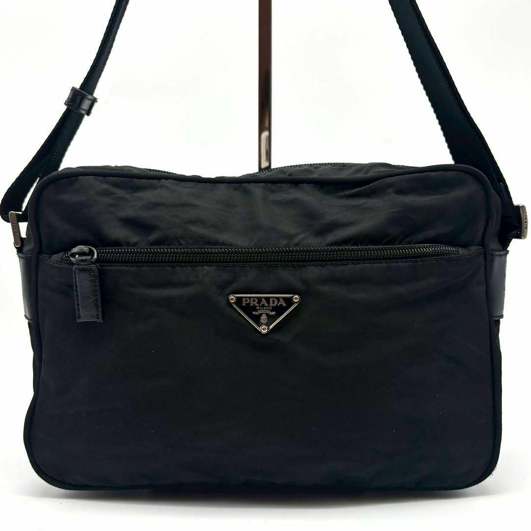 PRADA - 【美品】プラダ ショルダーバッグ カメラバッグ 三角 PRADA - 【美品】プラダ ショルダーバッグ カメラバッグ 三角
