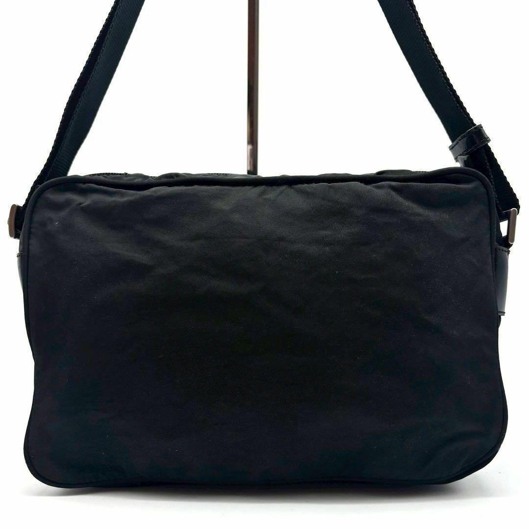PRADA - 【美品】プラダ ショルダーバッグ カメラバッグ 三角 PRADA - 【美品】プラダ ショルダーバッグ カメラバッグ 三角