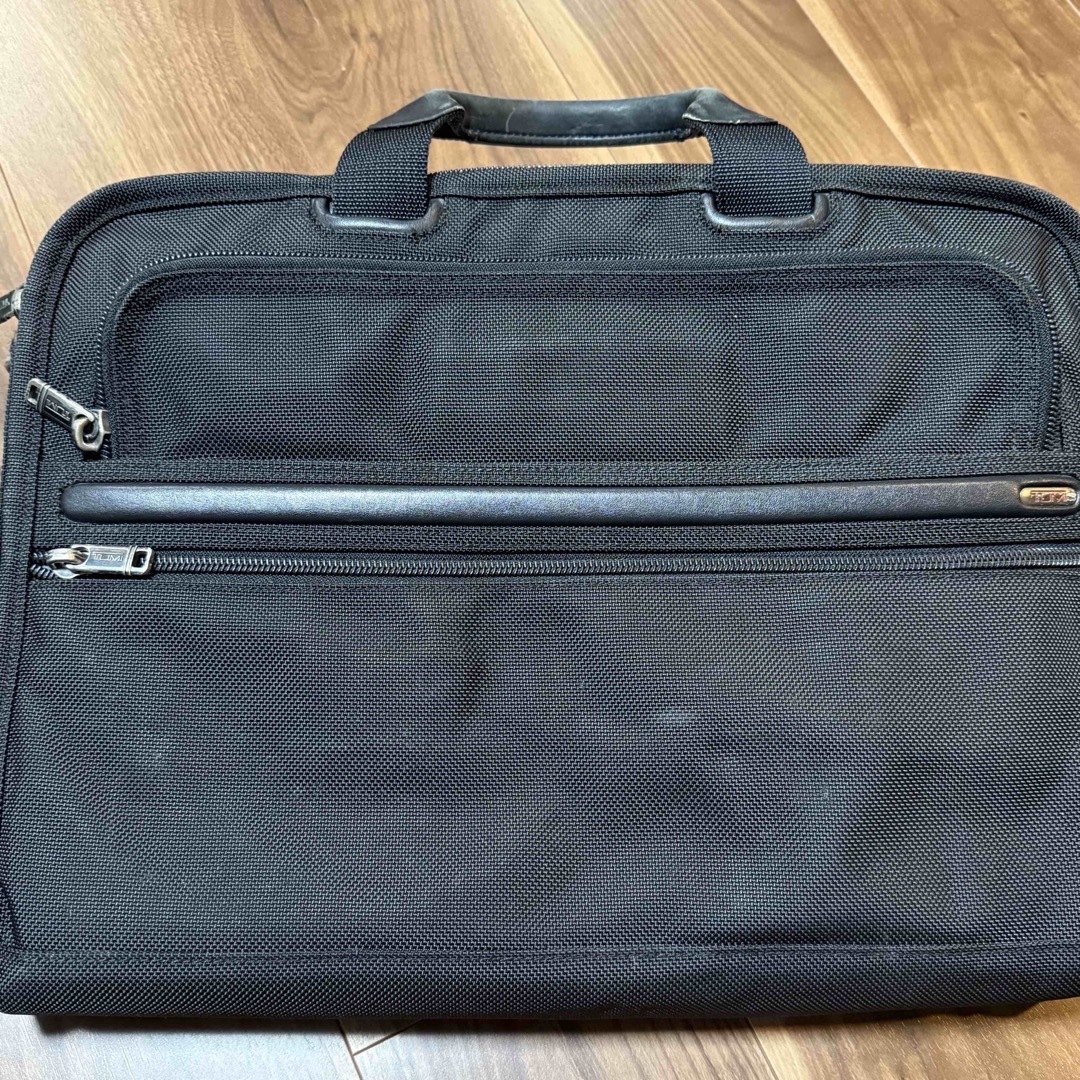 TUMI - TUMI ビジネストートバッグ 美品 26111D4 の通販 by 断捨 TUMI - TUMI ビジネストートバッグ 美品 26111D4 の通販 by 断捨